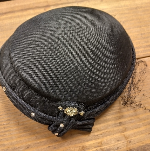 Women's Vintage Black Pill Box Hat with Sparkly Rhinstones - Picture 1 of 9